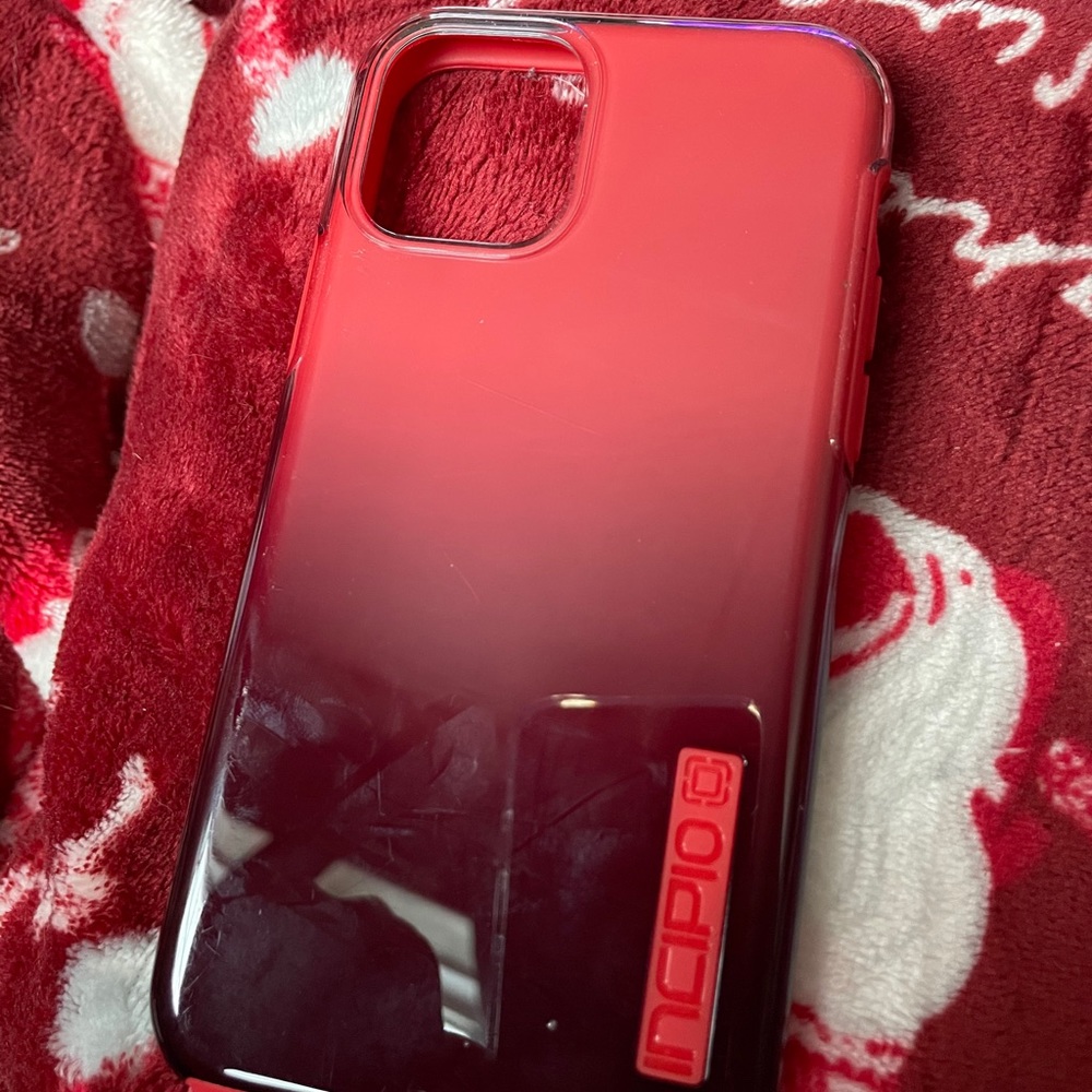 iPhone 11 Pro incipio case